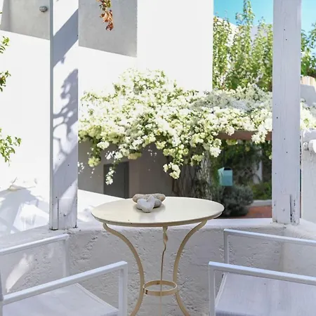 Hotel Iokasti 3*