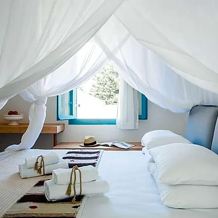 Iokasti Hotel 3*